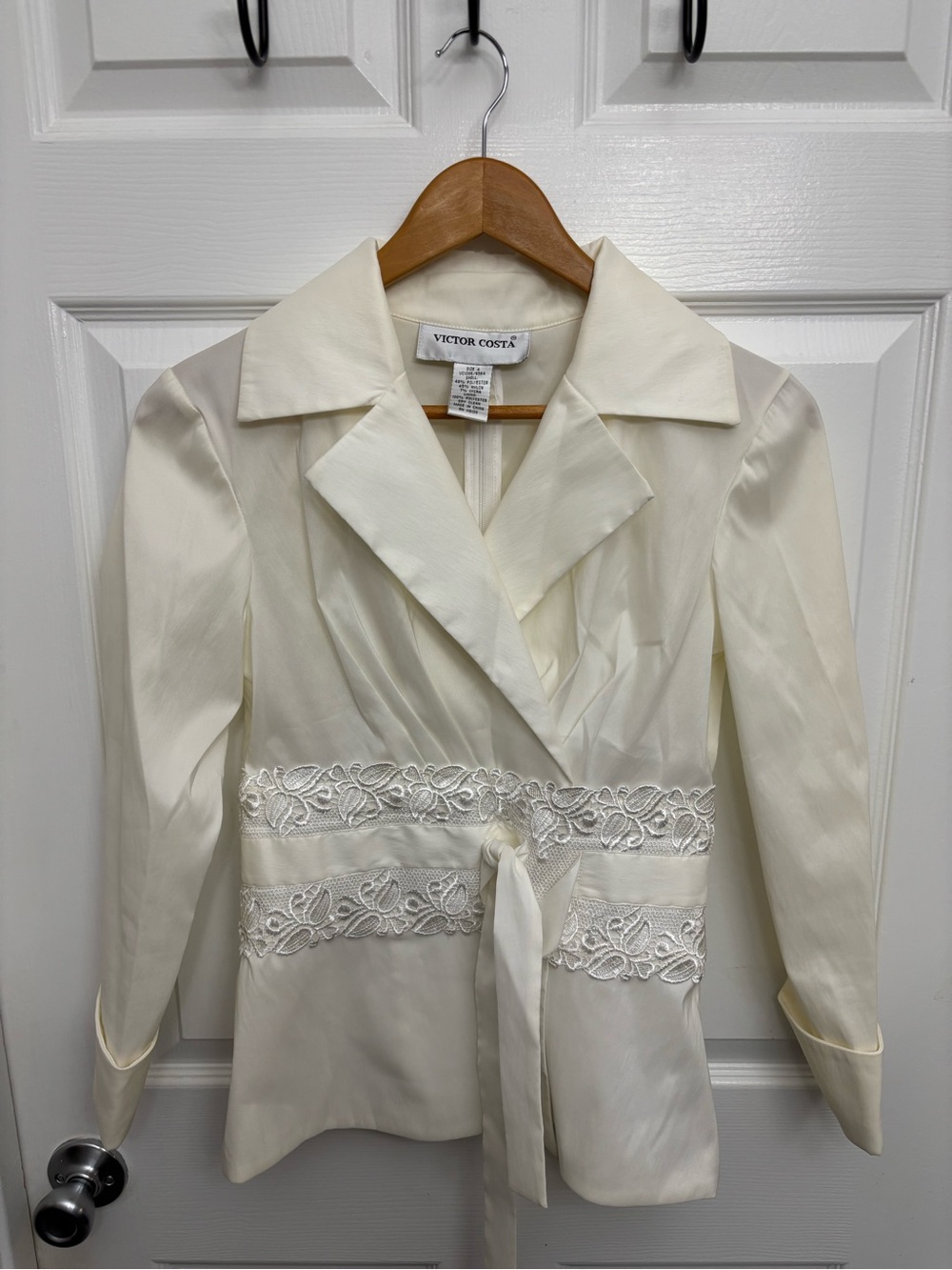 Victor Costa Ivory Nylon Blend Zip Back Lace-Trim Blouse